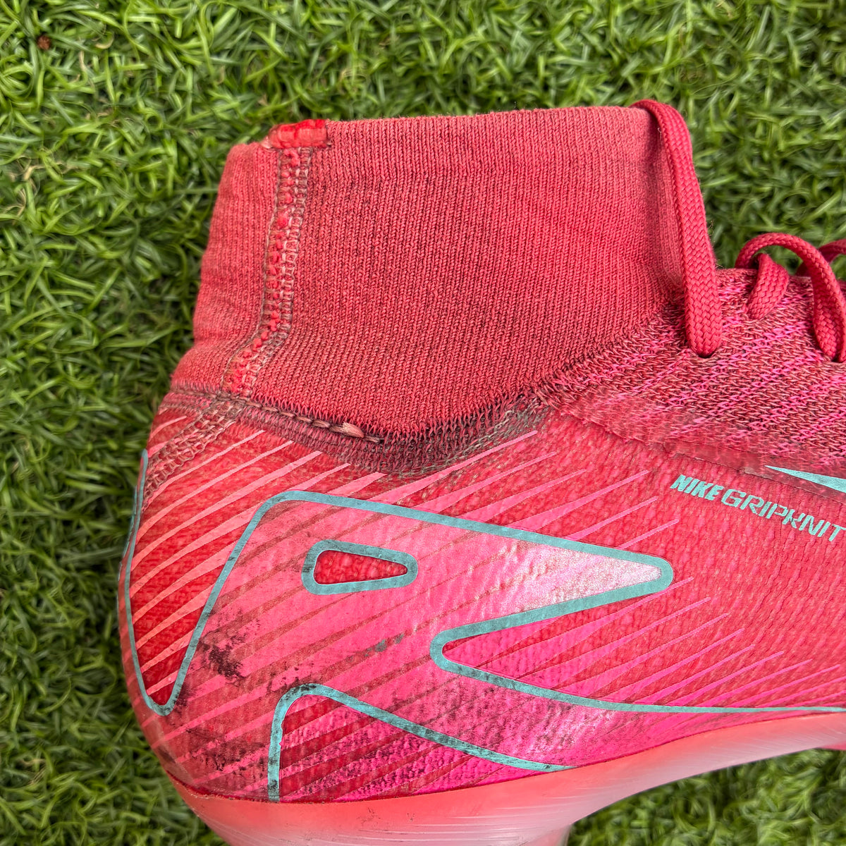 NIKE AIR ZOOM MERCURIAL SUPERFLY 10 ELITE AG-PRO MAD ENERGY (taille 42)