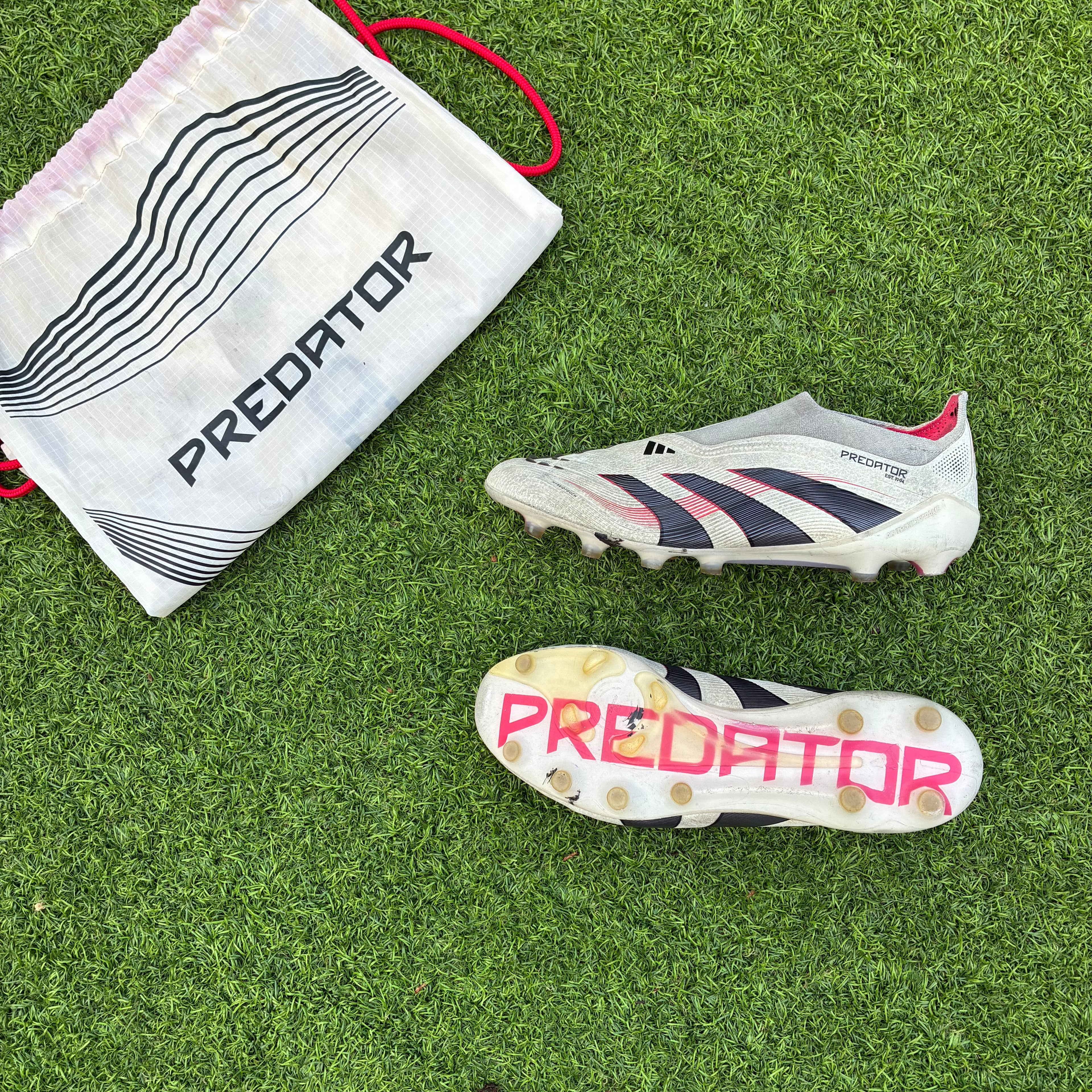 ADIDAS PREDATOR ELITE LACELESS AG CHAMPAGNE (taille 41.5)