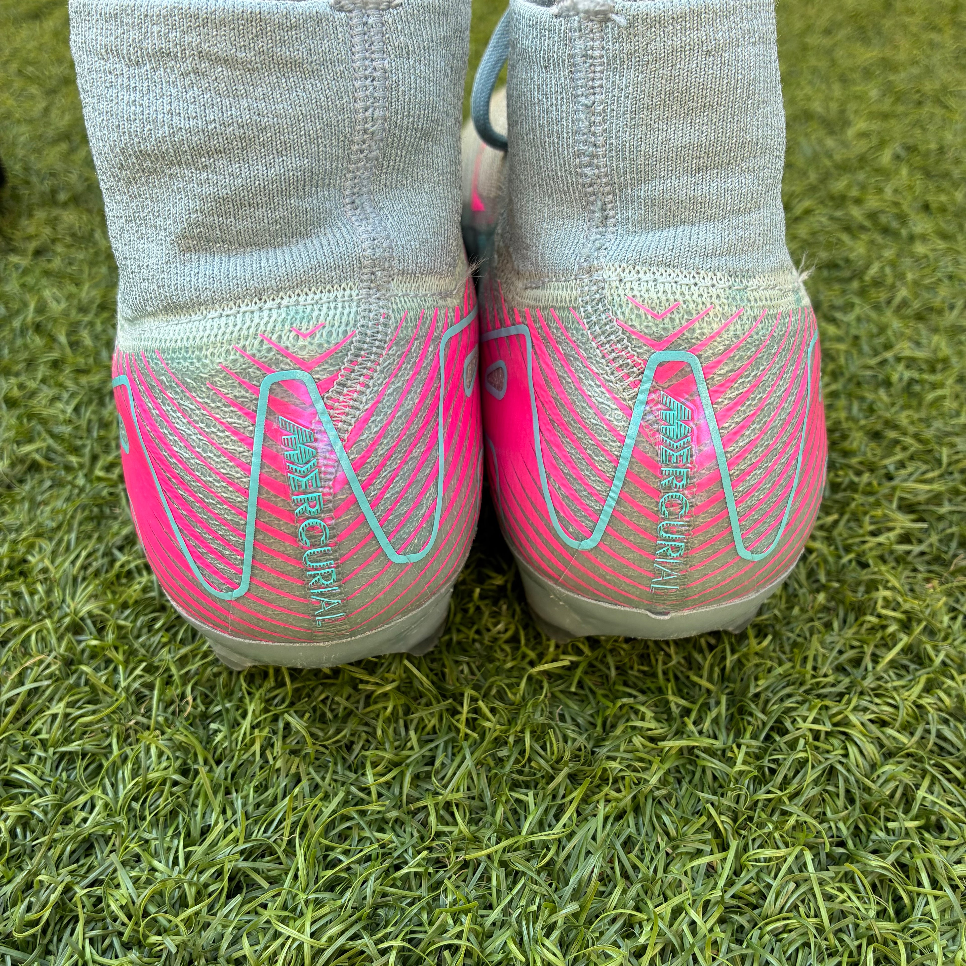 NIKE AIR ZOOM MERCURIAL SUPERFLY 10 ELITE FG PRISM (taille 40)