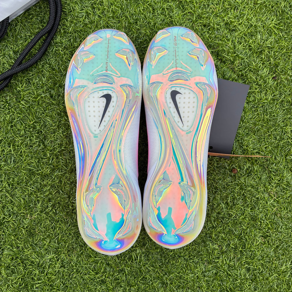NIKE MERCURIAL VAPOR 17 ELITE FG BREAKOUT (Taille 38.5)