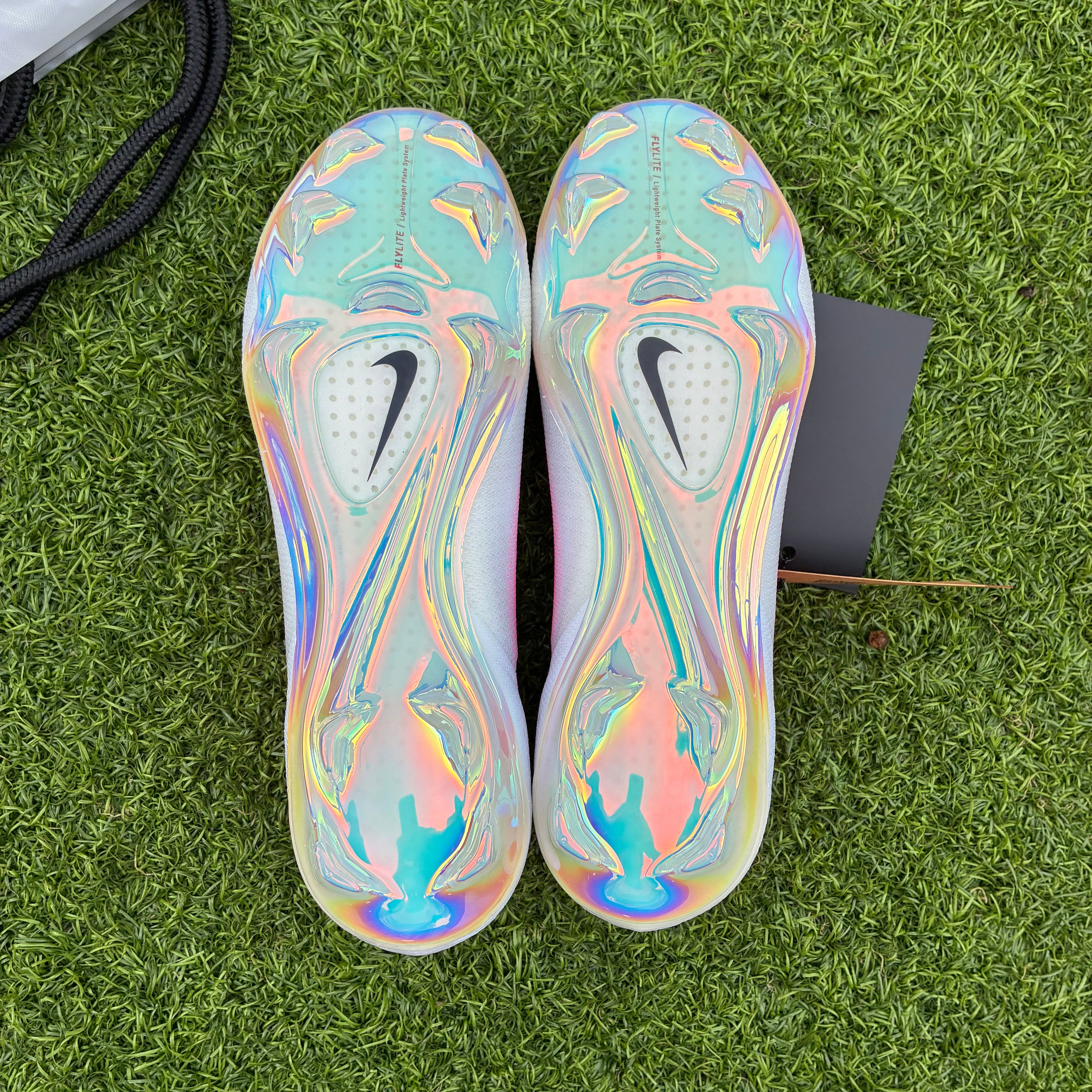 NIKE MERCURIAL VAPOR 17 ELITE FG BREAKOUT (Taille 38.5)