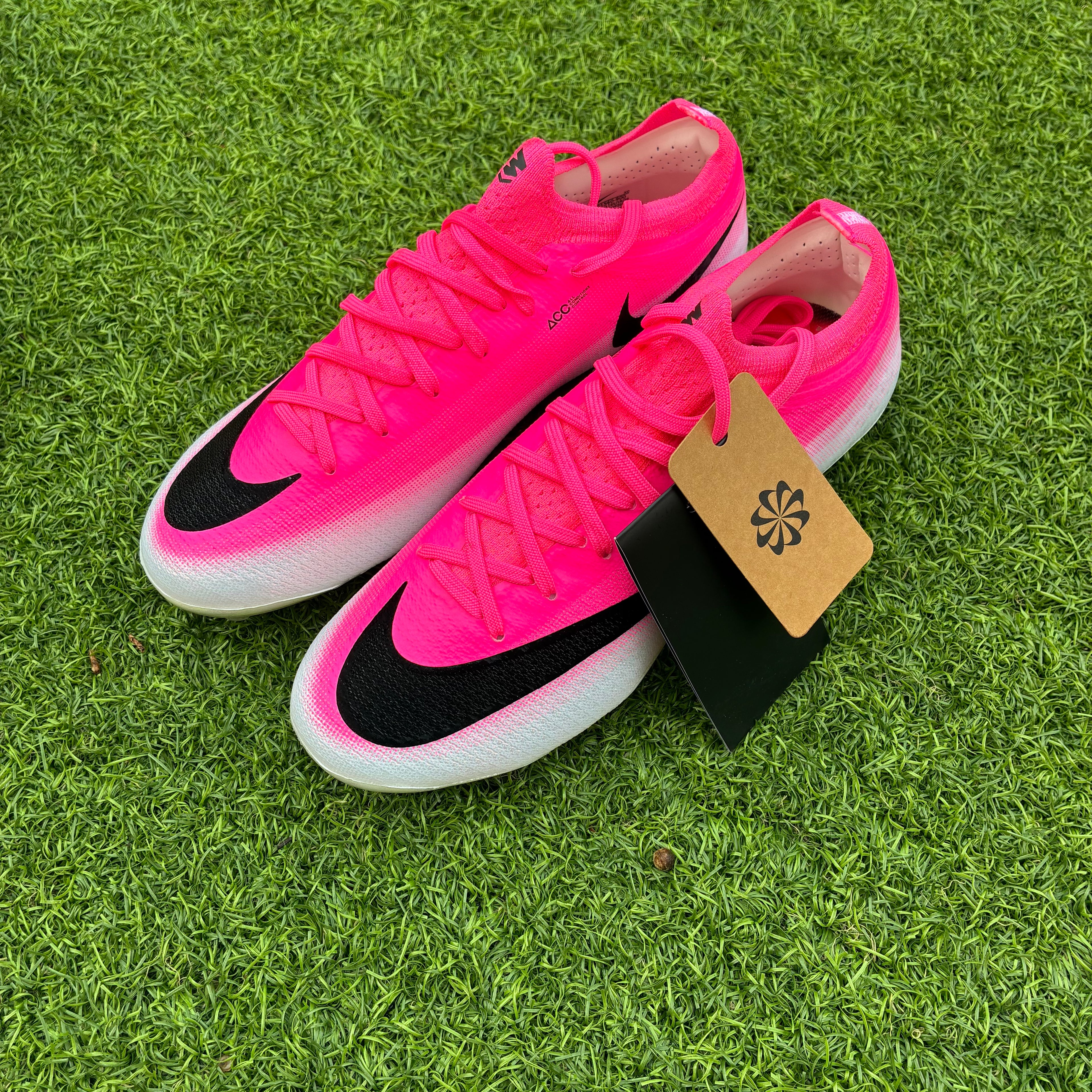 NIKE MERCURIAL VAPOR 17 ELITE FG BREAKOUT (Taille 38.5)